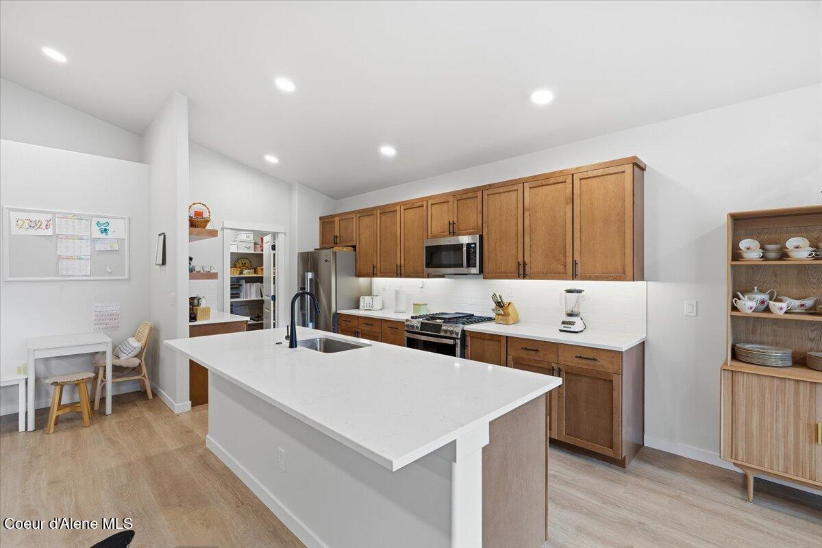 2429 West Victor Loop Coeur D'Alene, ID 83815 - Photo 8 of 35 10-2429 W Victor Lp_RedHogMedia