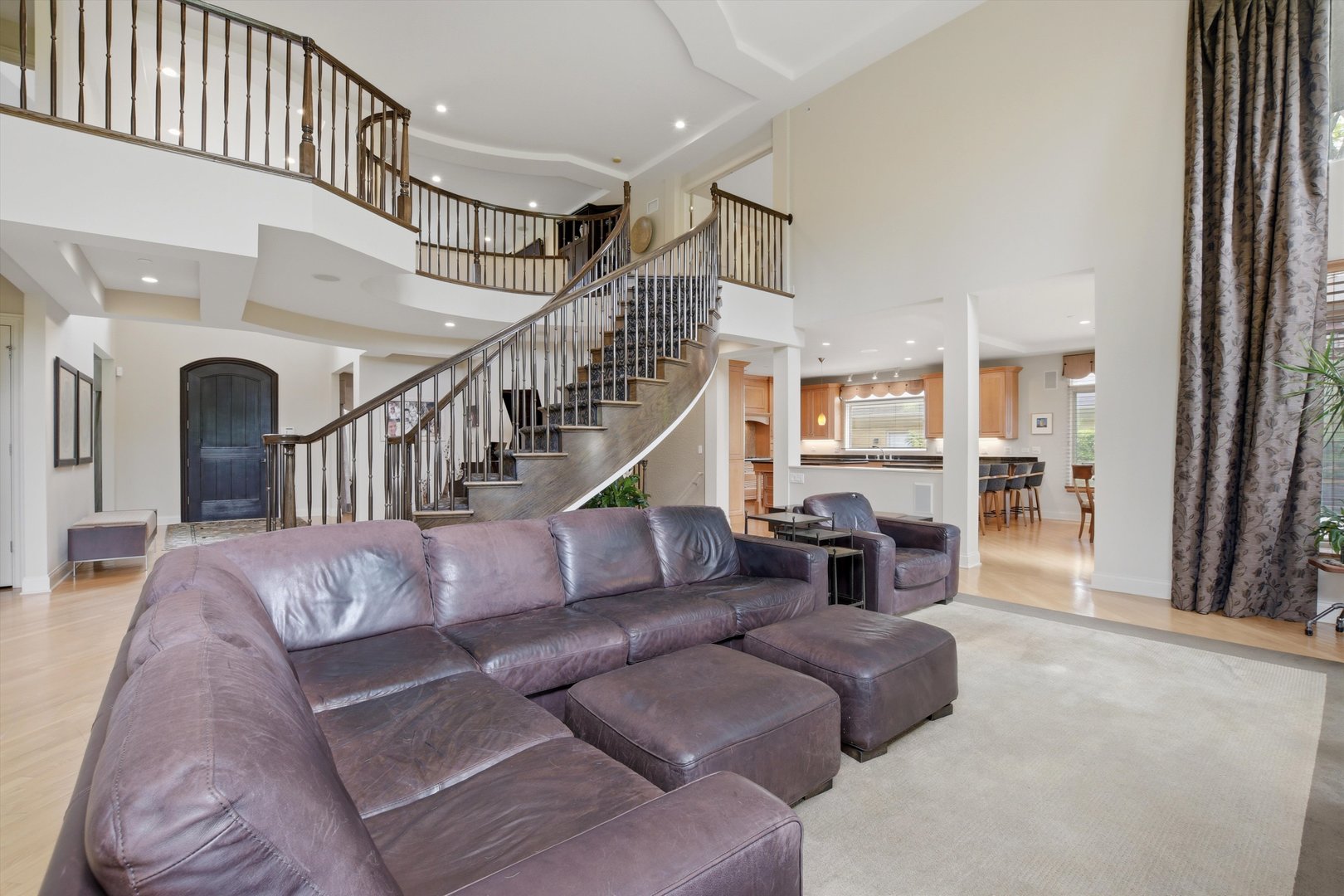 809 Edgemont Lane Park Ridge, IL 60068 - Photo 12 of 59