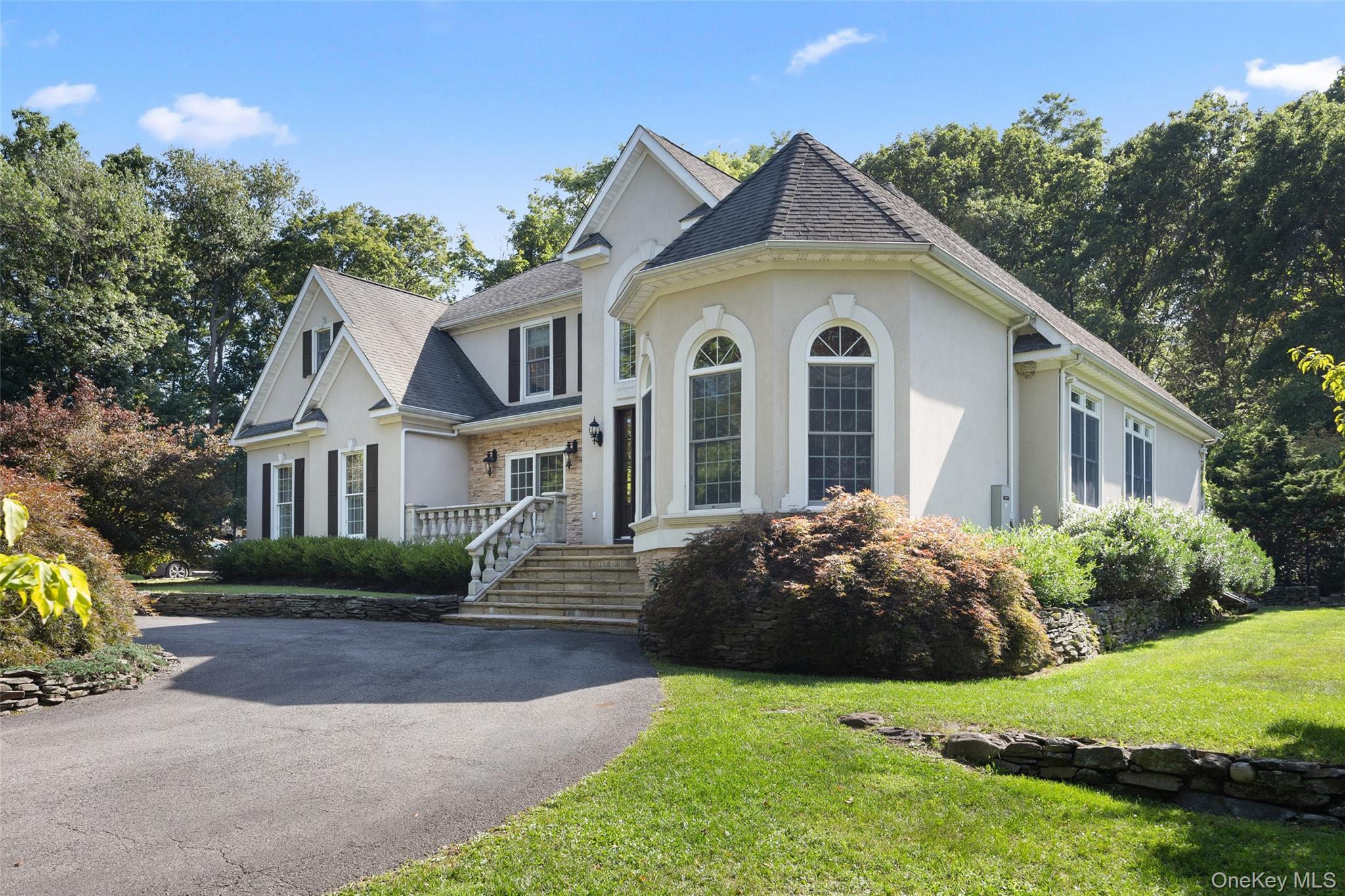 219 Taylor Road Cornwall, NY 10953 - Photo 2 of 50 Circular Drive Up, So much curb appeal!