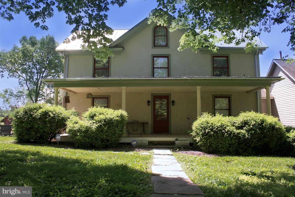 35267 Paxson Road Round Hill, VA 20141 - Photo 1 of 29 CHARMING FARMHOUSE