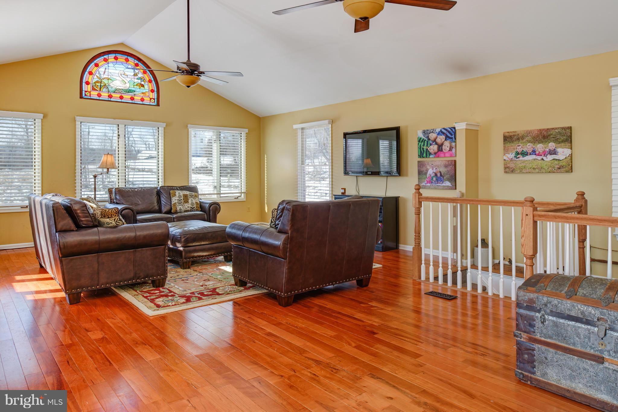 35267 Paxson Road Round Hill, VA 20141 - Photo 12 of 29 FAMILY ROOM