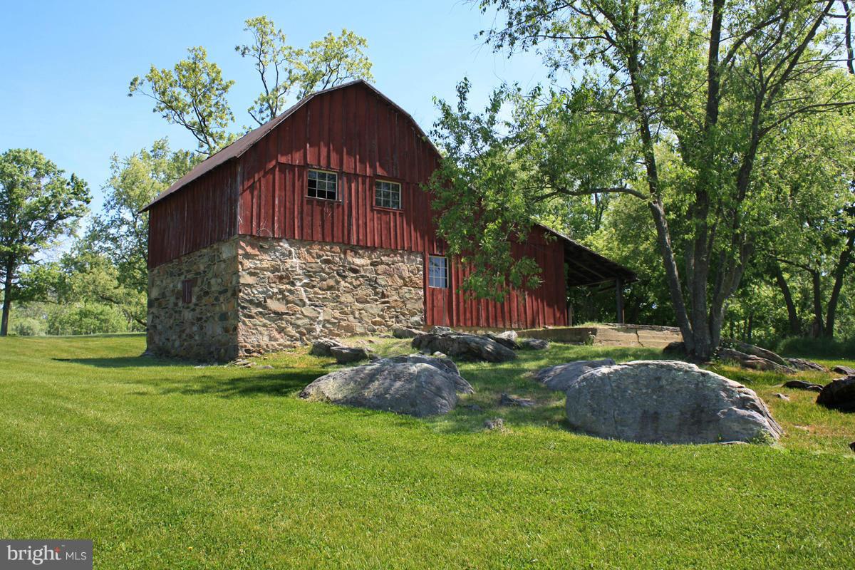 35267 Paxson Road Round Hill, VA 20141 - Photo 22 of 29 CHARMING BARN FOR SMALL ANIMALS
