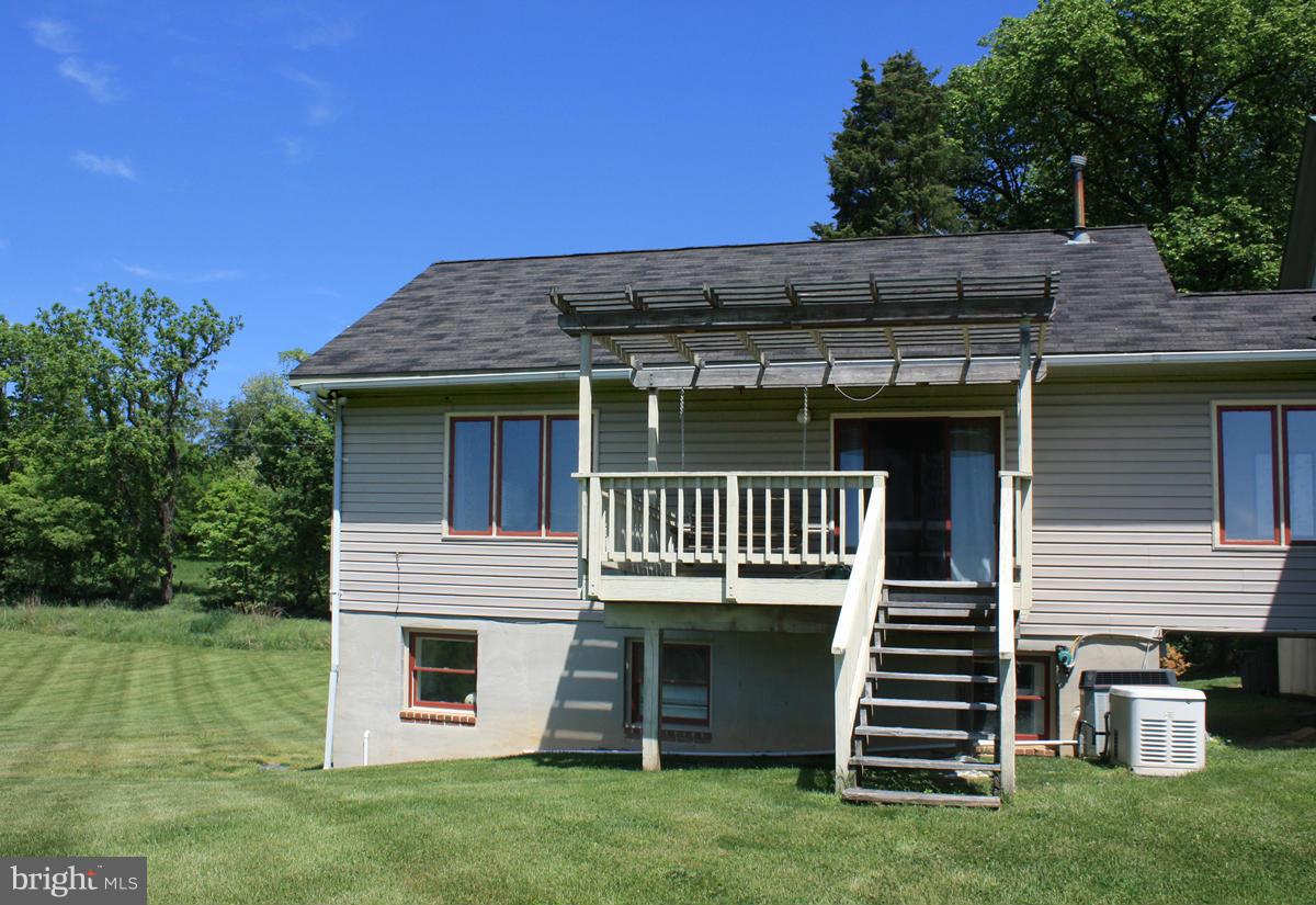 35267 Paxson Road Round Hill, VA 20141 - Photo 27 of 29 2 STORY NEWER ADDITION