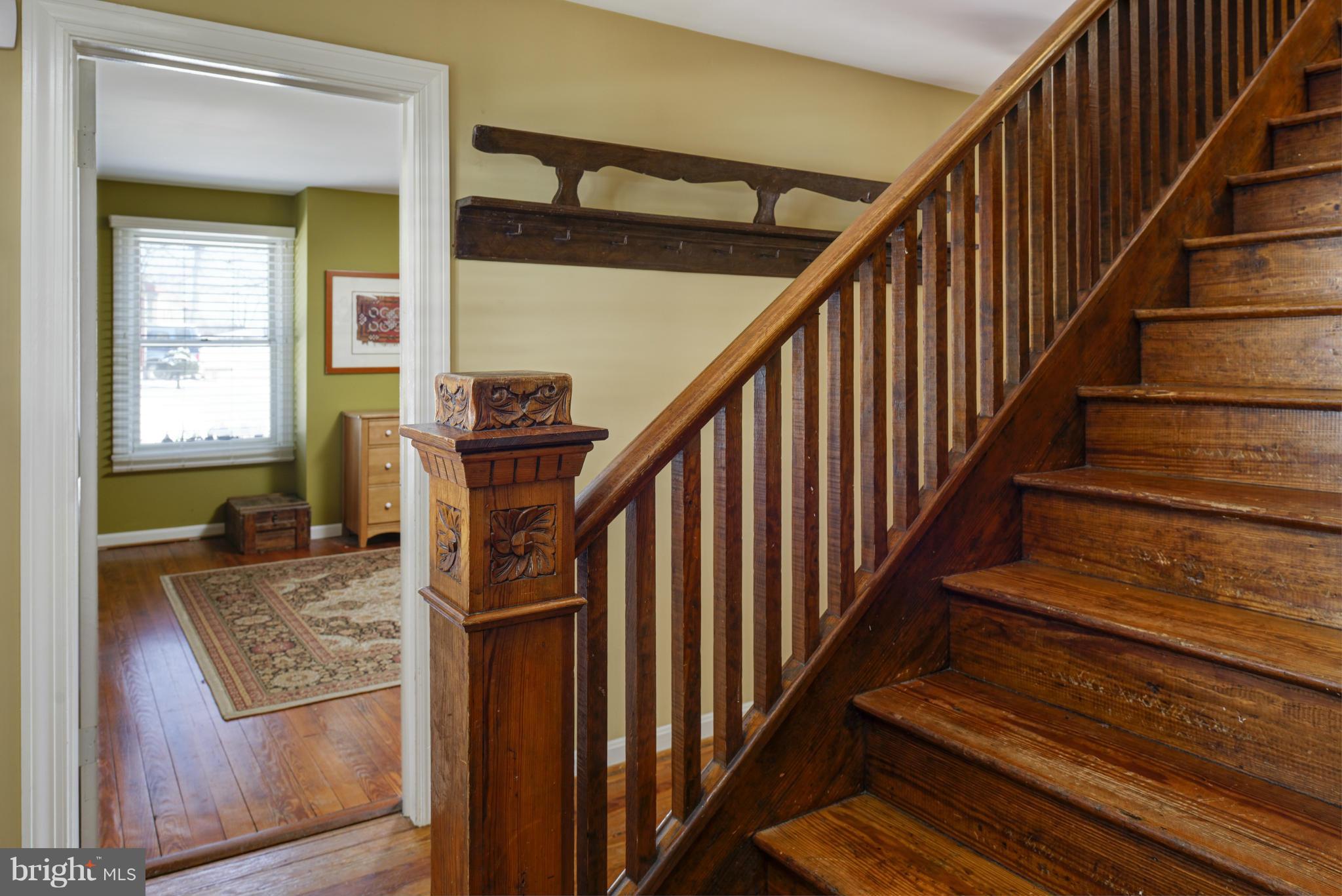 35267 Paxson Road Round Hill, VA 20141 - Photo 5 of 29 ENTRY WITH ORIGINAL STAIRCASE