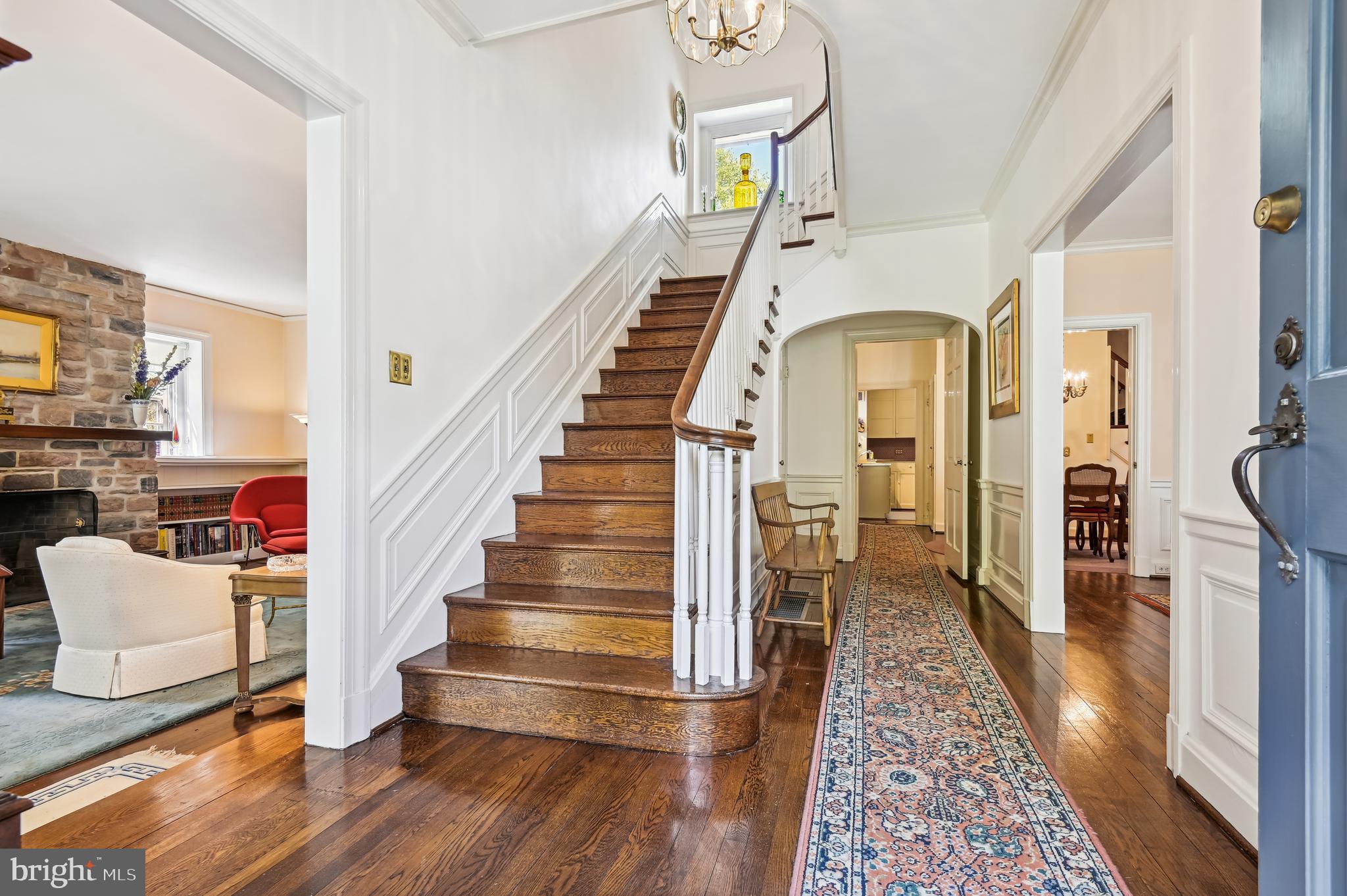 5110 Springlake Way Baltimore, MD 21212 - Photo 3 of 49 Foyer