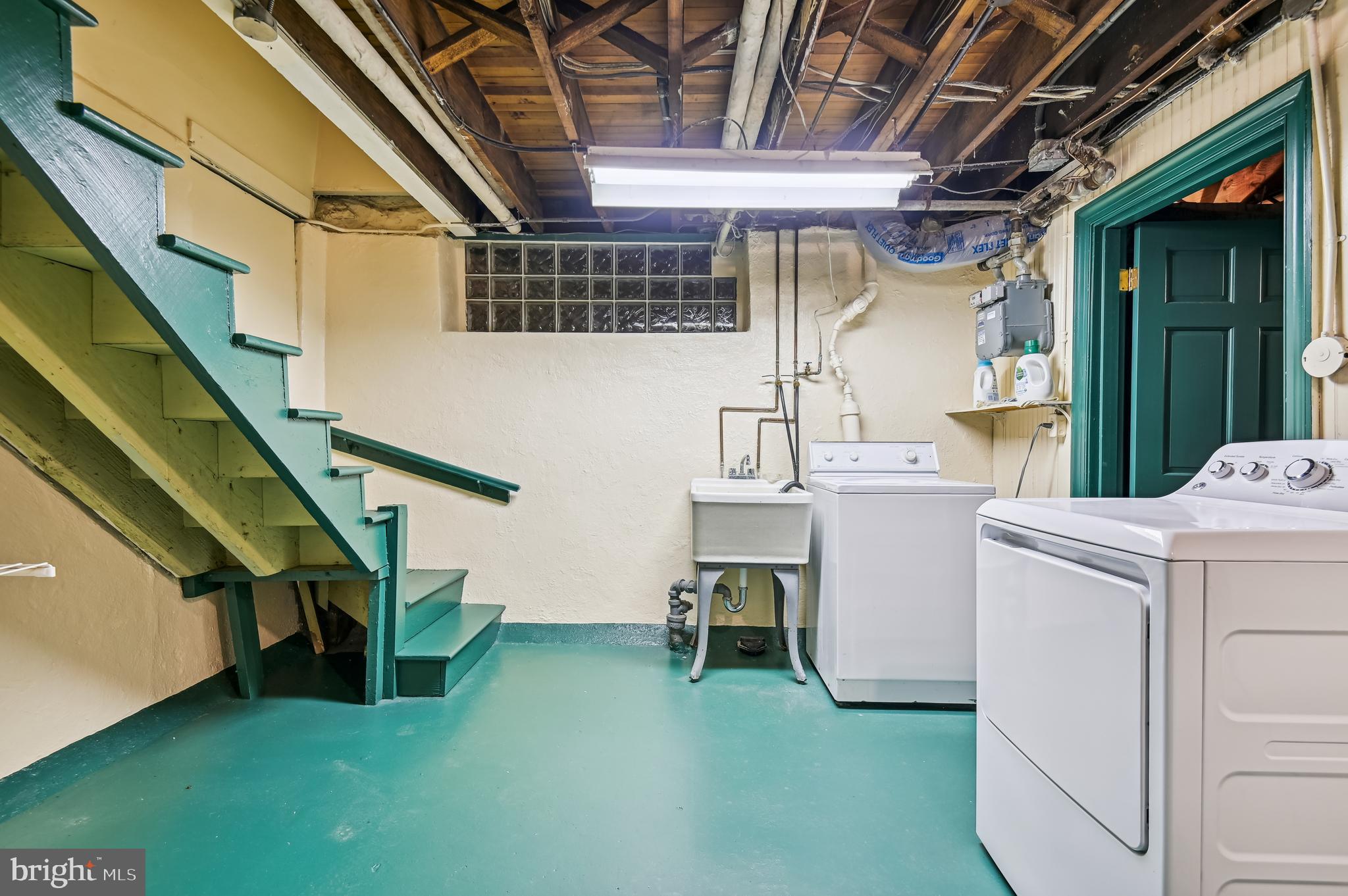 5110 Springlake Way Baltimore, MD 21212 - Photo 37 of 49 Lower level laundry