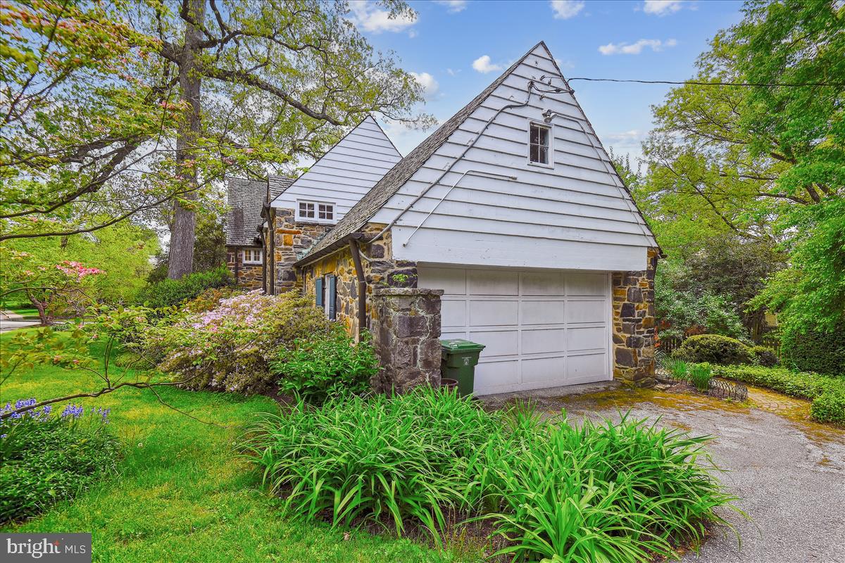 5110 Springlake Way Baltimore, MD 21212 - Photo 49 of 49 Garage