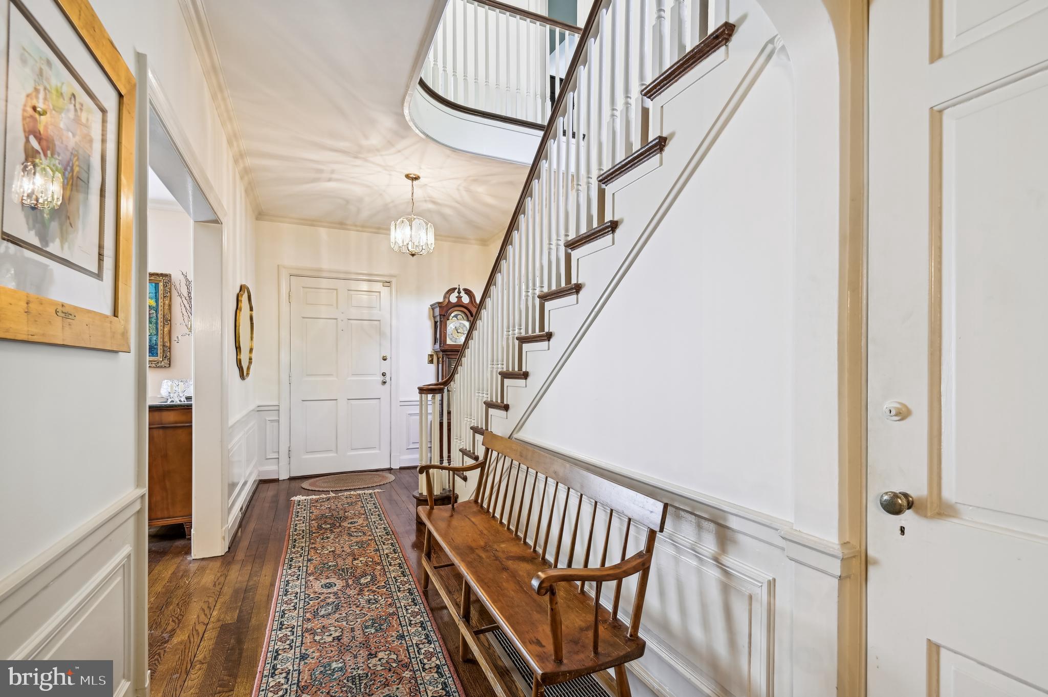 5110 Springlake Way Baltimore, MD 21212 - Photo 5 of 49 Foyer