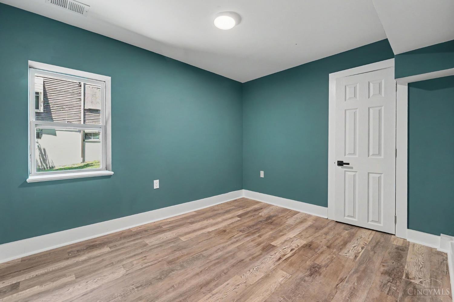 4745 Guerley Road Cincinnati, OH 45238 - Photo 20 of 29