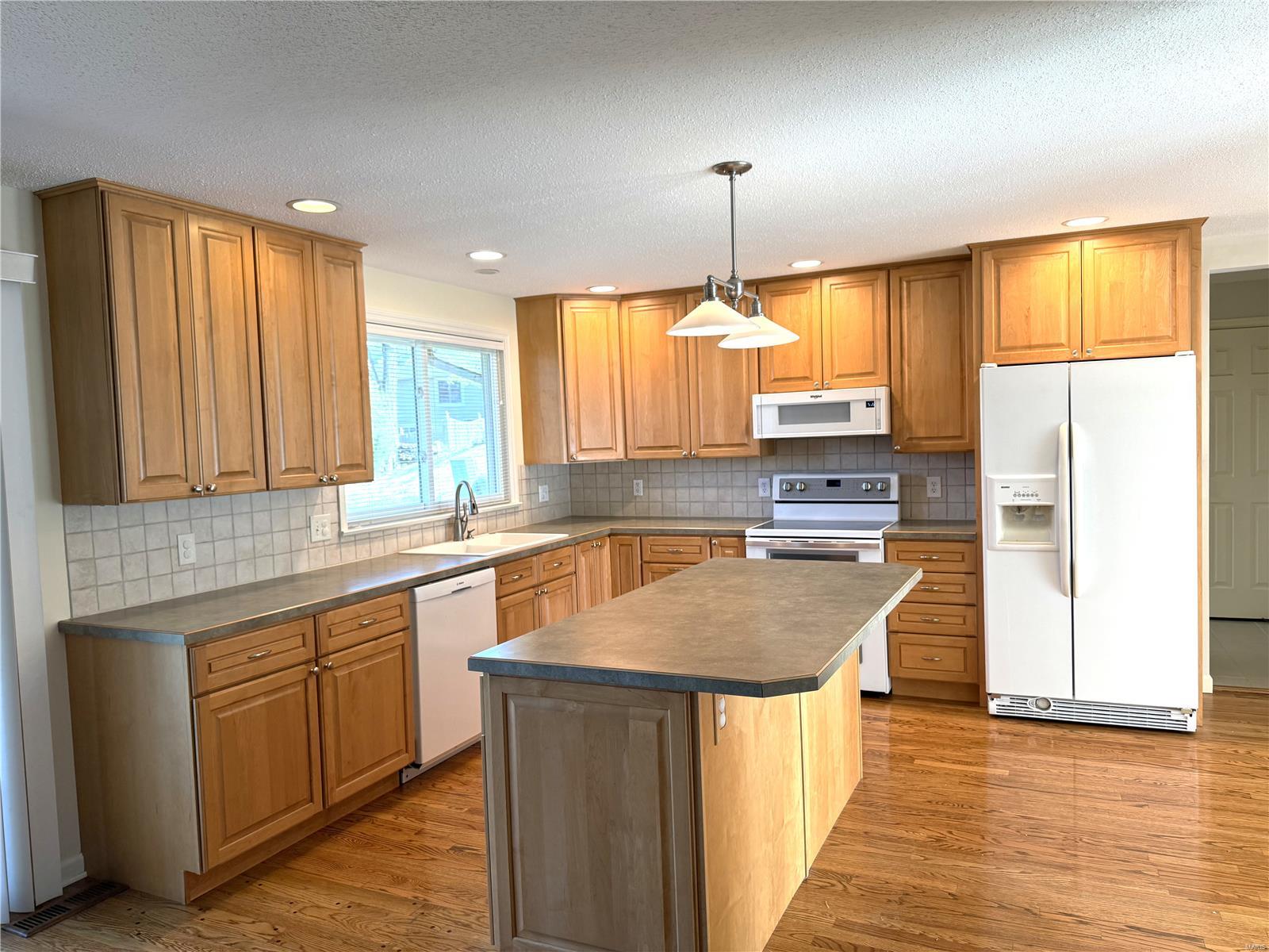 643 Spring Meadows Drive Ballwin, MO 63011 - Photo 11 of 29