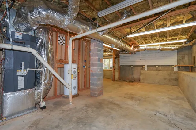 $575,000 | 206 Westwind Harbour Drive, Anderson, SC 29626