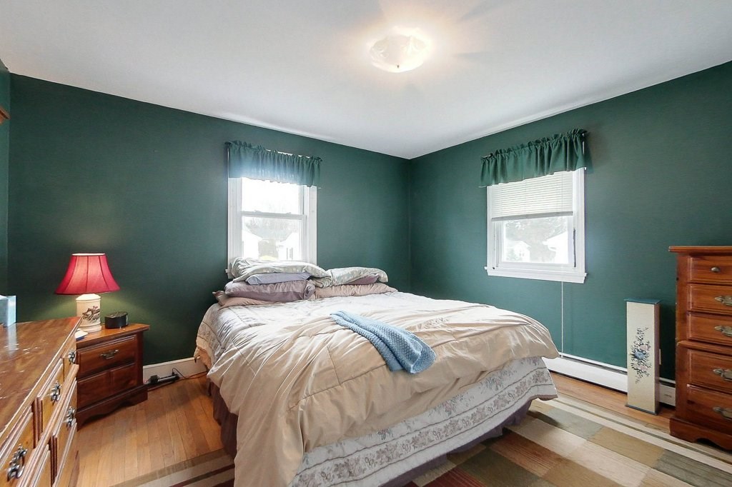 19 Sherwood Road Middletown, RI 02842 - Photo 17 of 35