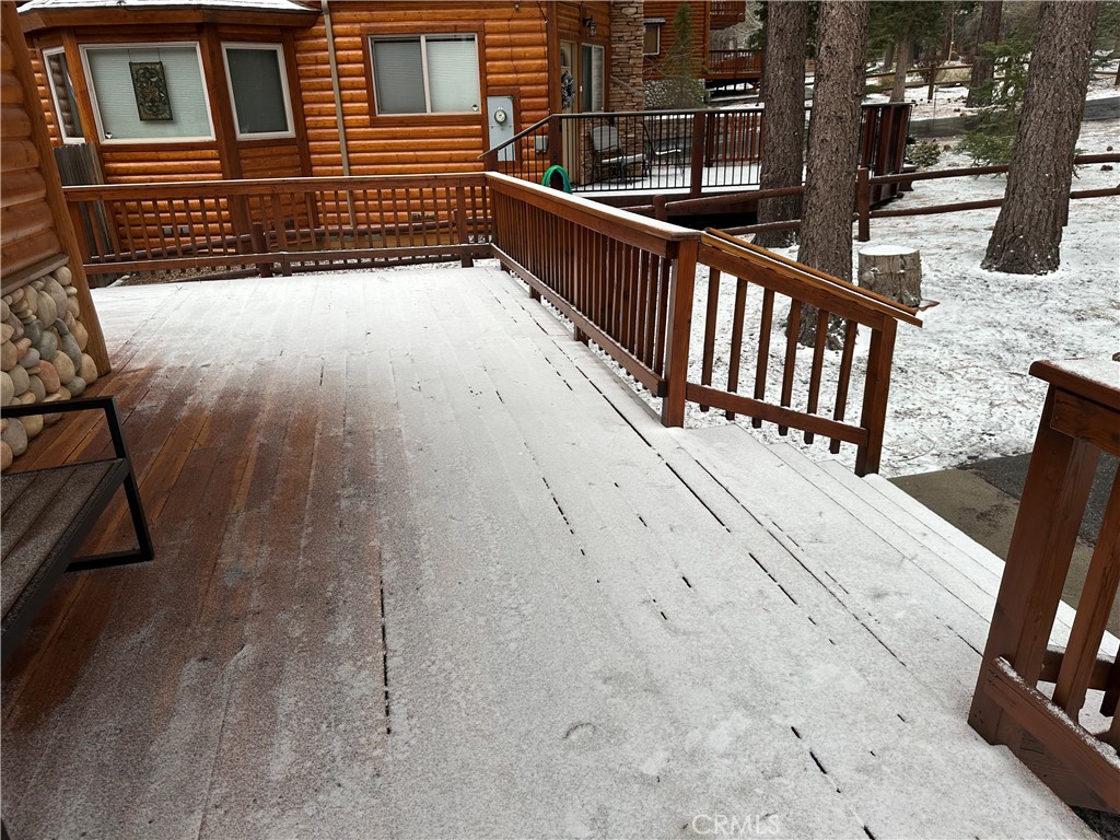 43632 Shasta Road Big Bear Lake, CA 92315 - Photo 19 of 30 a view of balcony with wooden floor