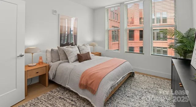 $2,142 | 300 East 36th Street, Unit B1, Charlotte, NC 28206