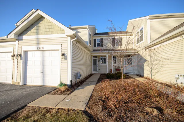 $2,500 | 2976 White Thorn Circle, Naperville, IL 60564