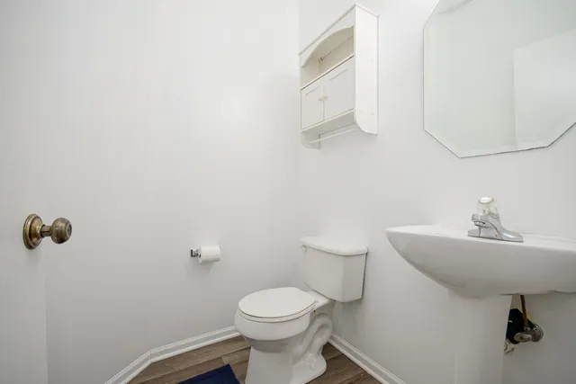 $2,500 | 2976 White Thorn Circle, Naperville, IL 60564