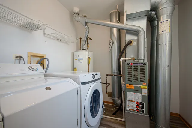 $2,500 | 2976 White Thorn Circle, Naperville, IL 60564