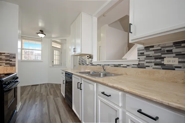 $2,500 | 2976 White Thorn Circle, Naperville, IL 60564