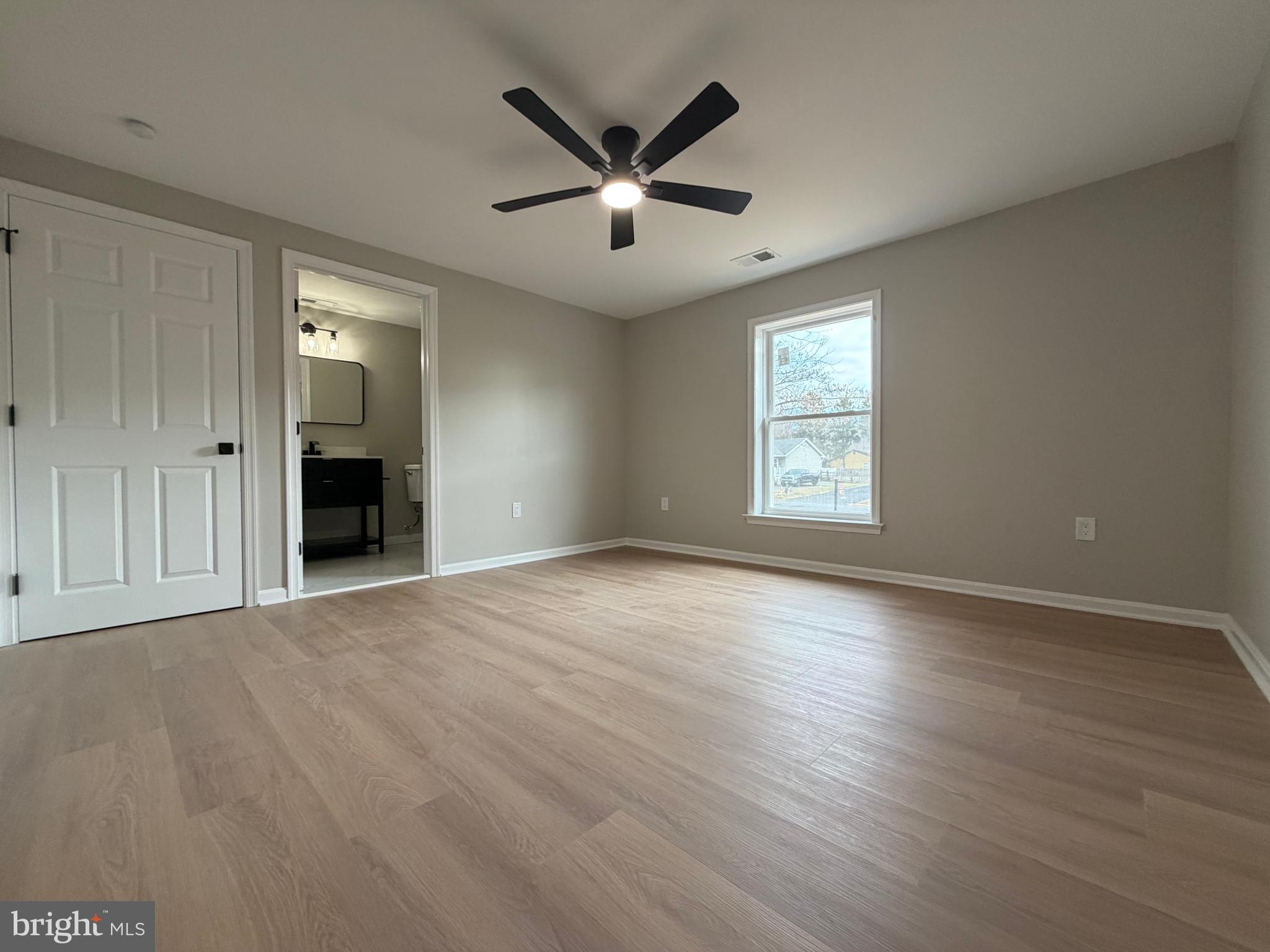 114 Birch Road Stevensville, MD 21666 - Photo 22 of 53 Primary Bedroom w/ Full Bath