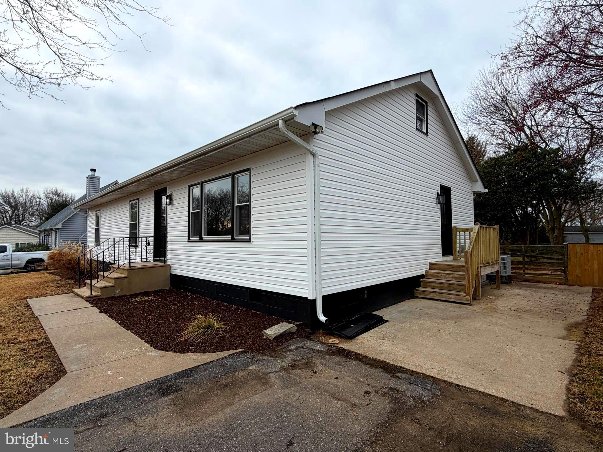 114 Birch Road Stevensville, MD 21666 - Photo 3 of 52 Remodeled 4 bed, 2 baths + bonus room & sunroom