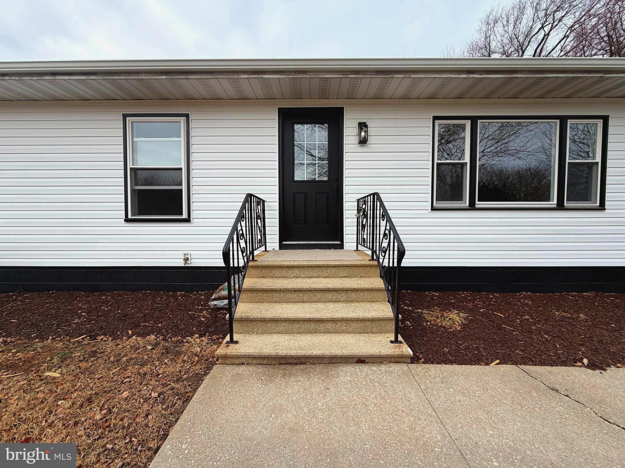 114 Birch Road Stevensville, MD 21666 - Photo 6 of 53 Remodeled 4 bed, 2 baths + bonus room & sunroom