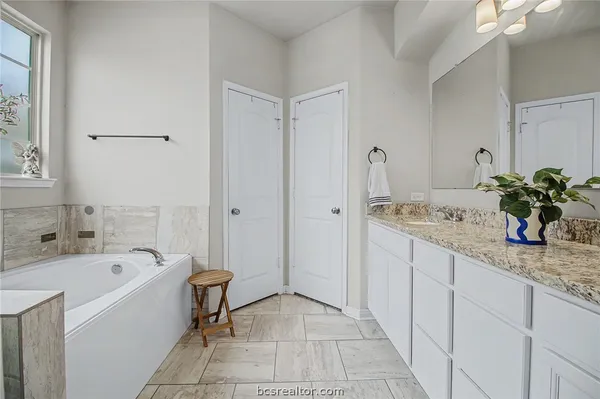 $395,000 | 2111 Markley Drive, Bryan, TX 77807