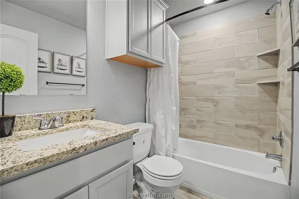 $395,000 | 2111 Markley Drive, Bryan, TX 77807