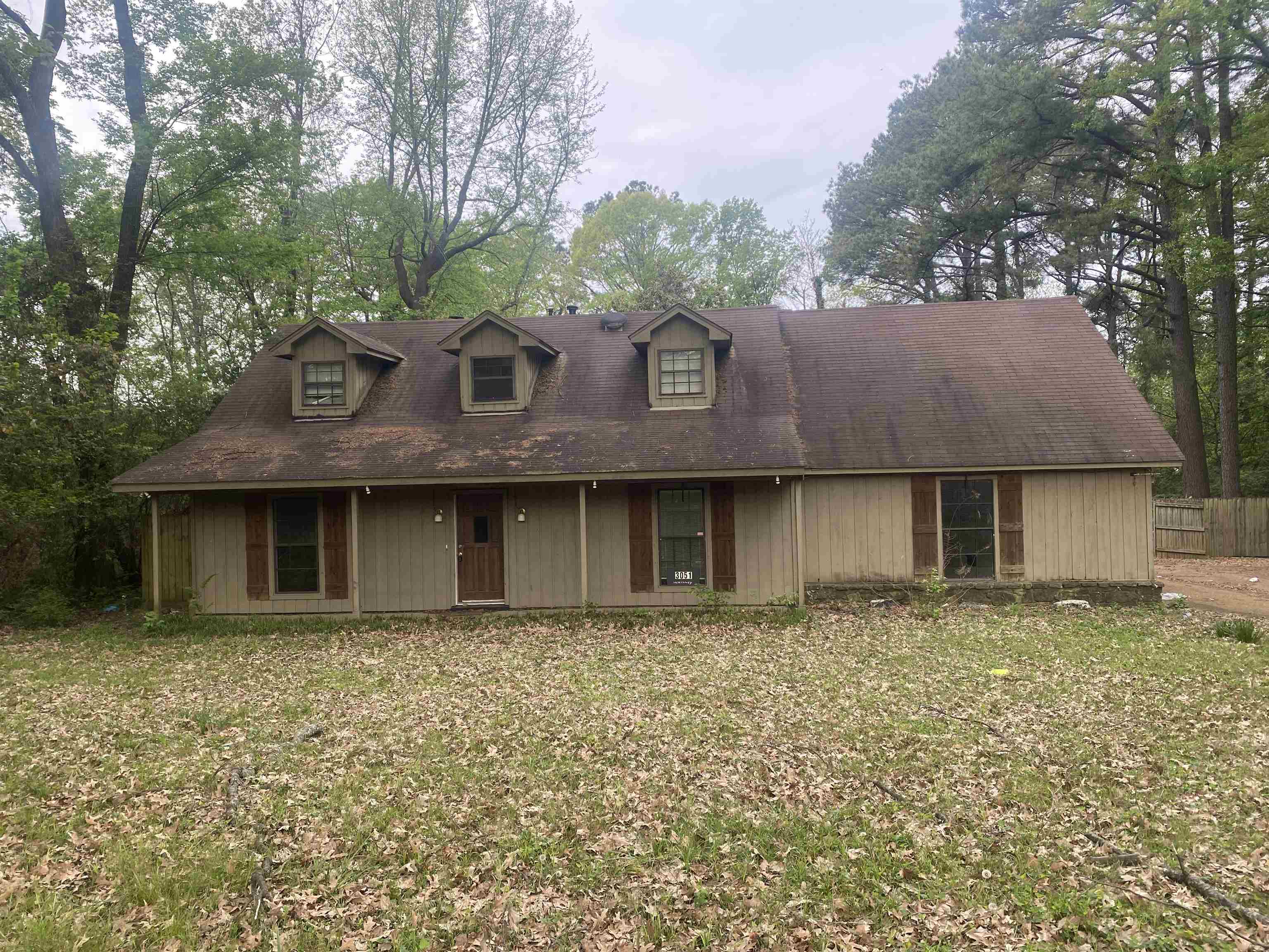 3051 Knight Road Memphis, TN 38118 - Photo 1 of 18 front view of a house with a yard