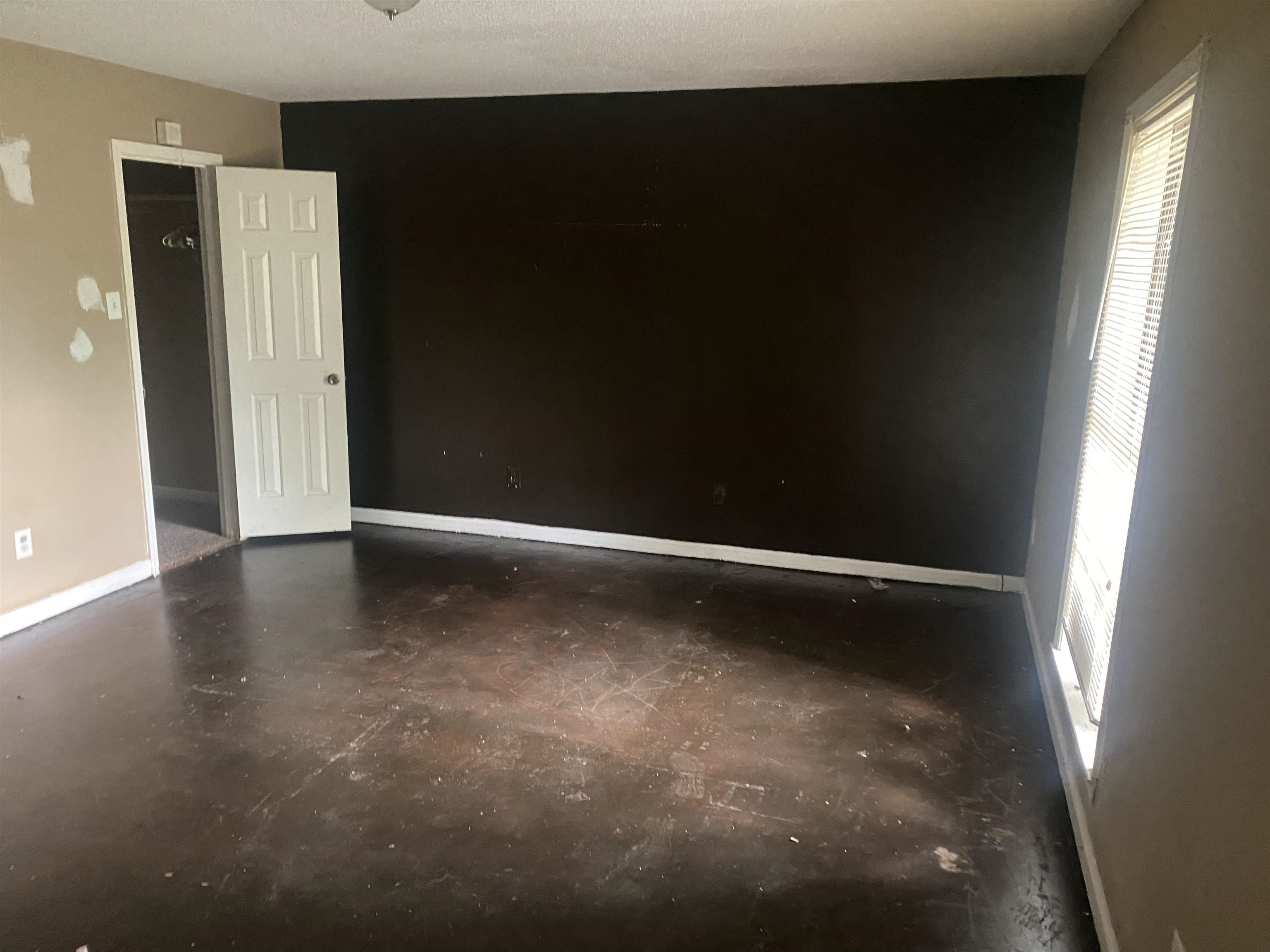 3051 Knight Road Memphis, TN 38118 - Photo 10 of 18 a view of room with window
