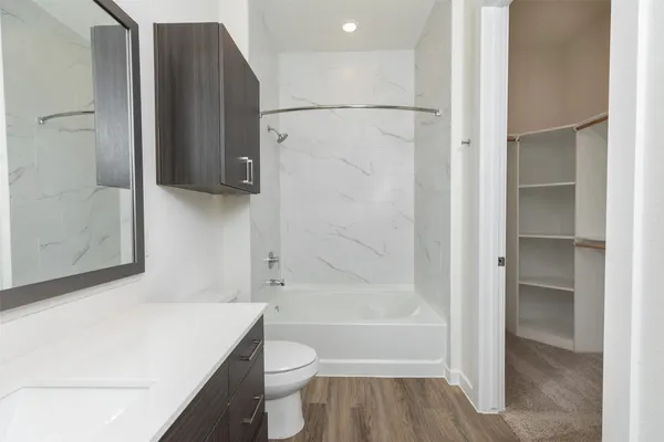 $1,339 | 1690 North Loop, Unit 374, Houston, TX 77009