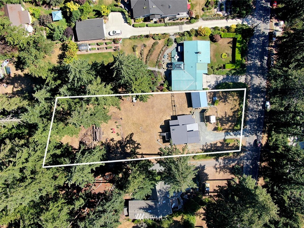 5837 Mutiny Bay Road Freeland, WA 98249 - Photo 35 of 40 an aerial view of multiple house