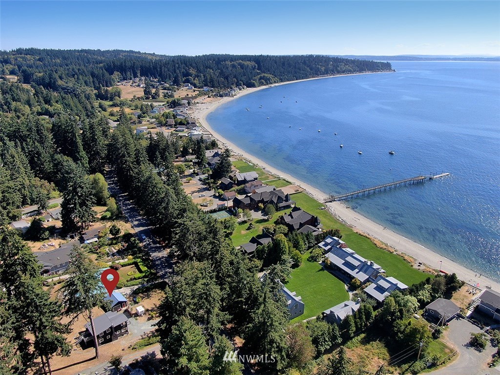 5837 Mutiny Bay Road Freeland, WA 98249 - Photo 36 of 40 an aerial view of a house