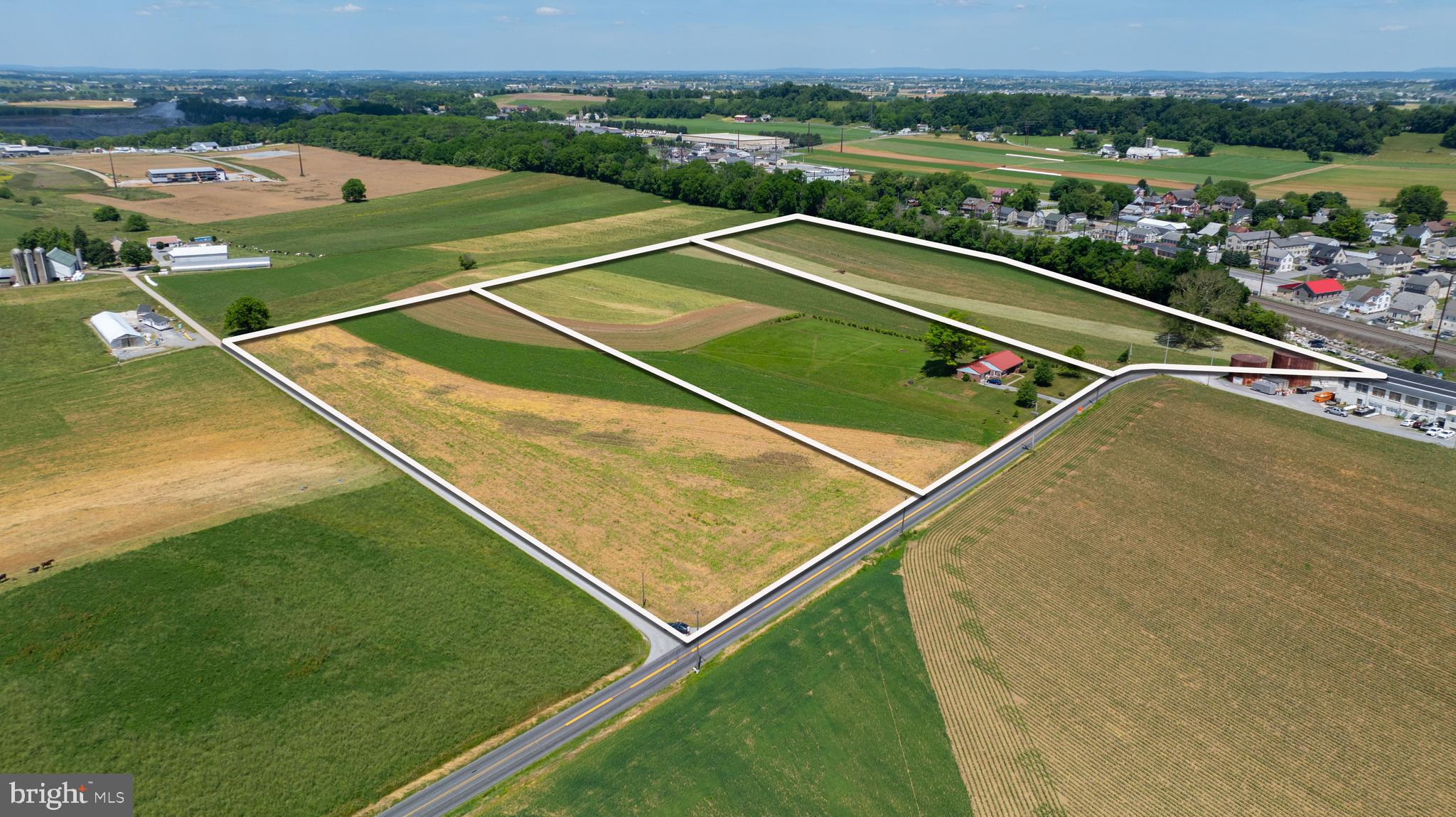 12 South Kinzer Road Paradise, PA 17562 - Photo 5 of 9 a view of a tennis court