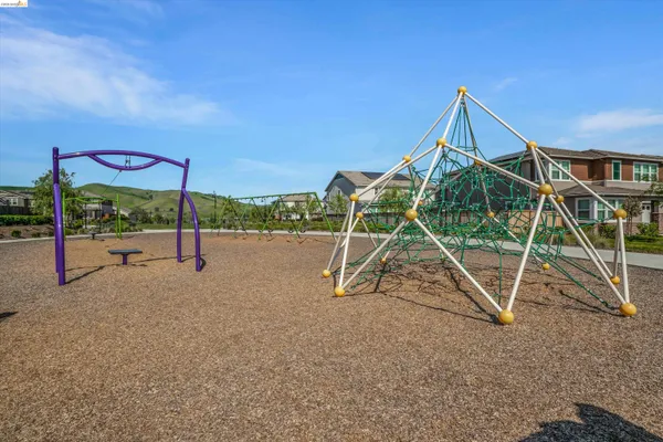 $699,000 | 2404 Indigo Drive, Fairfield, CA 94533