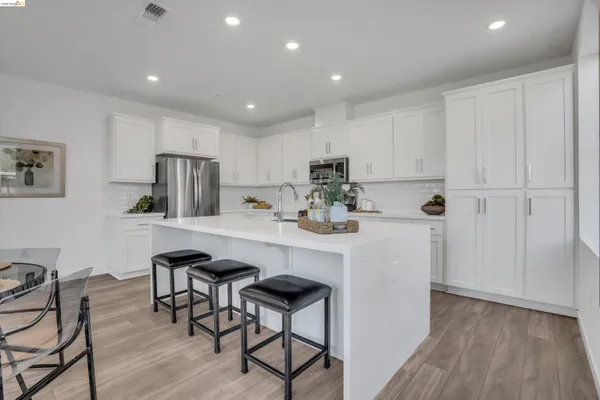 $699,000 | 2404 Indigo Drive, Fairfield, CA 94533