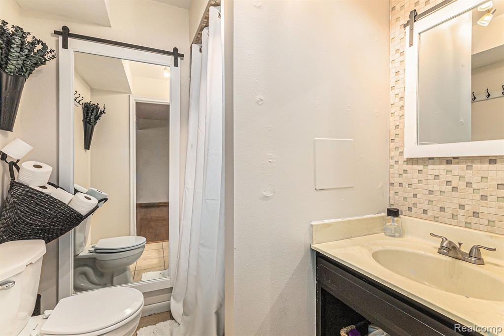 2126 Norton Road Howell, MI 48843 - Photo 35 of 54 Gallery Image 35