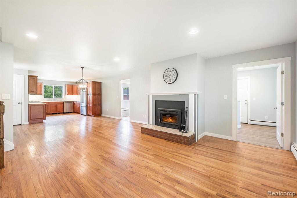 7340 Hartland Road Fenton, MI 48430 - Photo 2 of 31