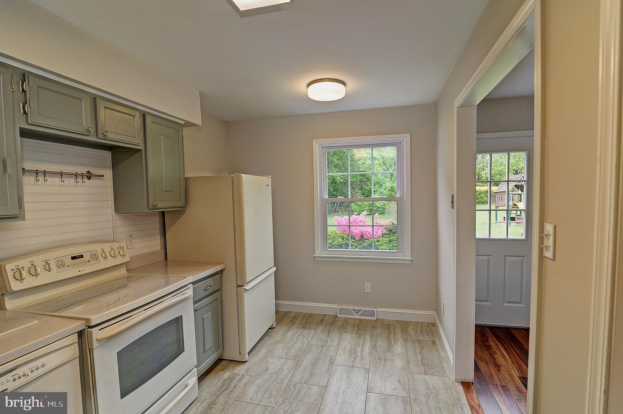 13 Sandy Ridge Drive Doylestown, PA 18901 - Photo 10 of 28 Gallery Image 10