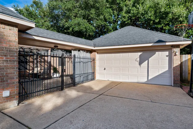 $2,700 | 3014 Cherry Mill Court, Houston, TX 77059