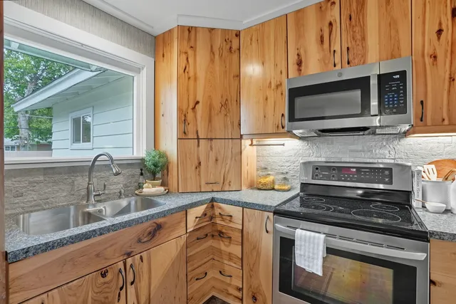 $375,000 | 908 North Ravalli Court, Spokane Valley, WA 99037