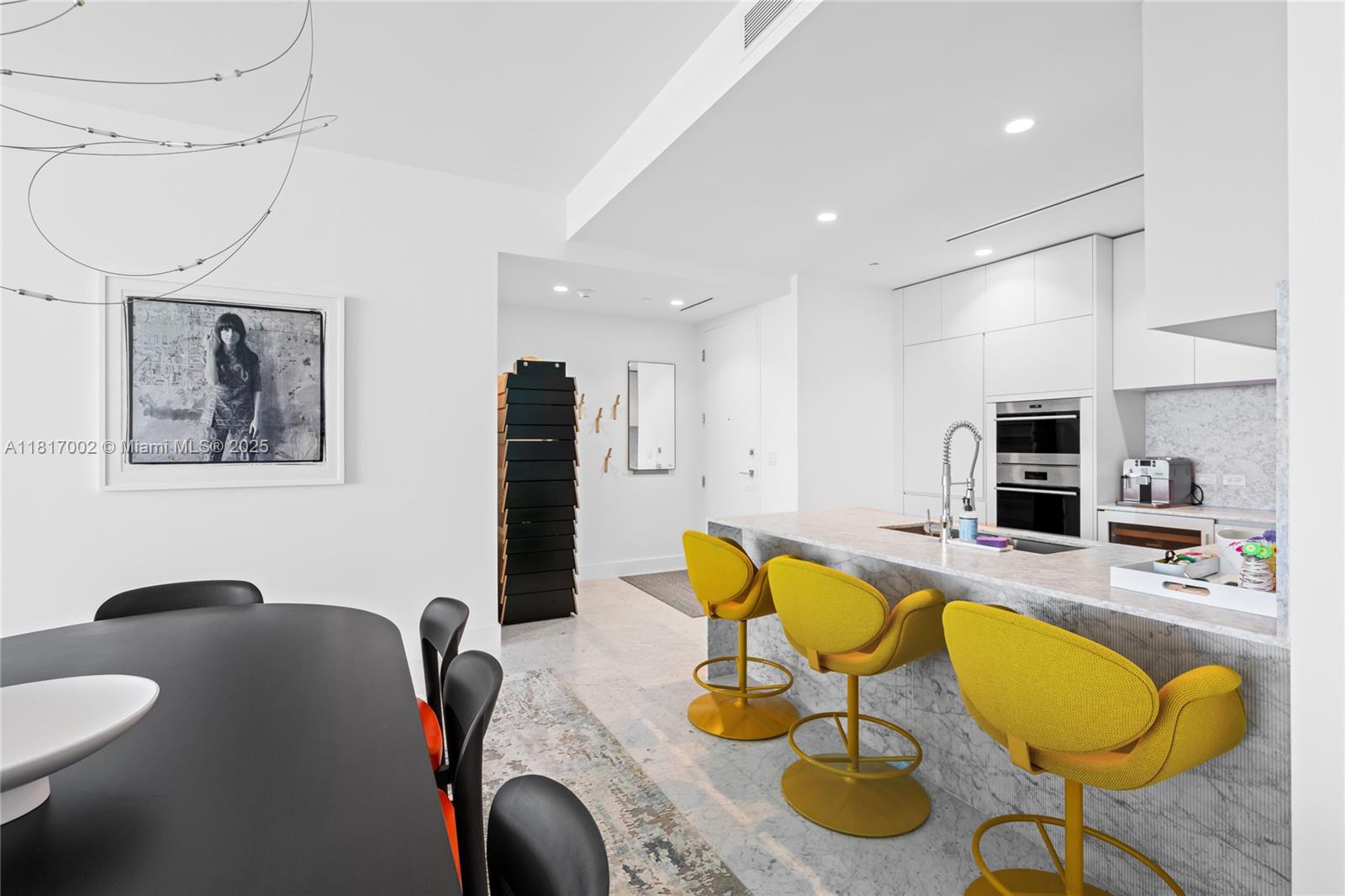 5775 Collins Avenue, Unit 1602 Miami Beach, FL 33140 - Photo 18 of 77