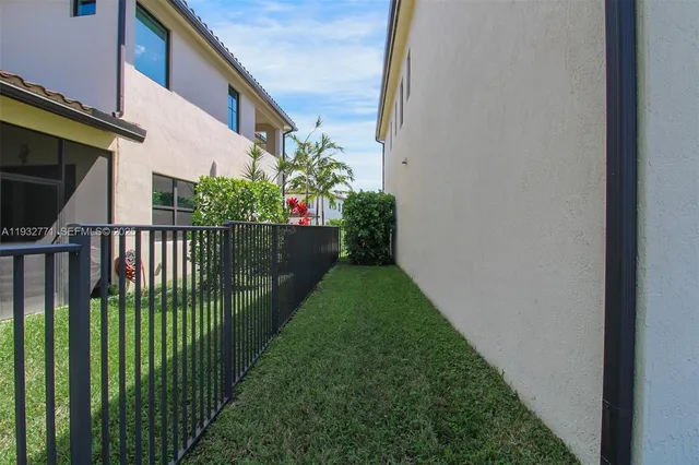 $6,300 | 11865 Southwest 13th Court, Pembroke Pines, FL 33025