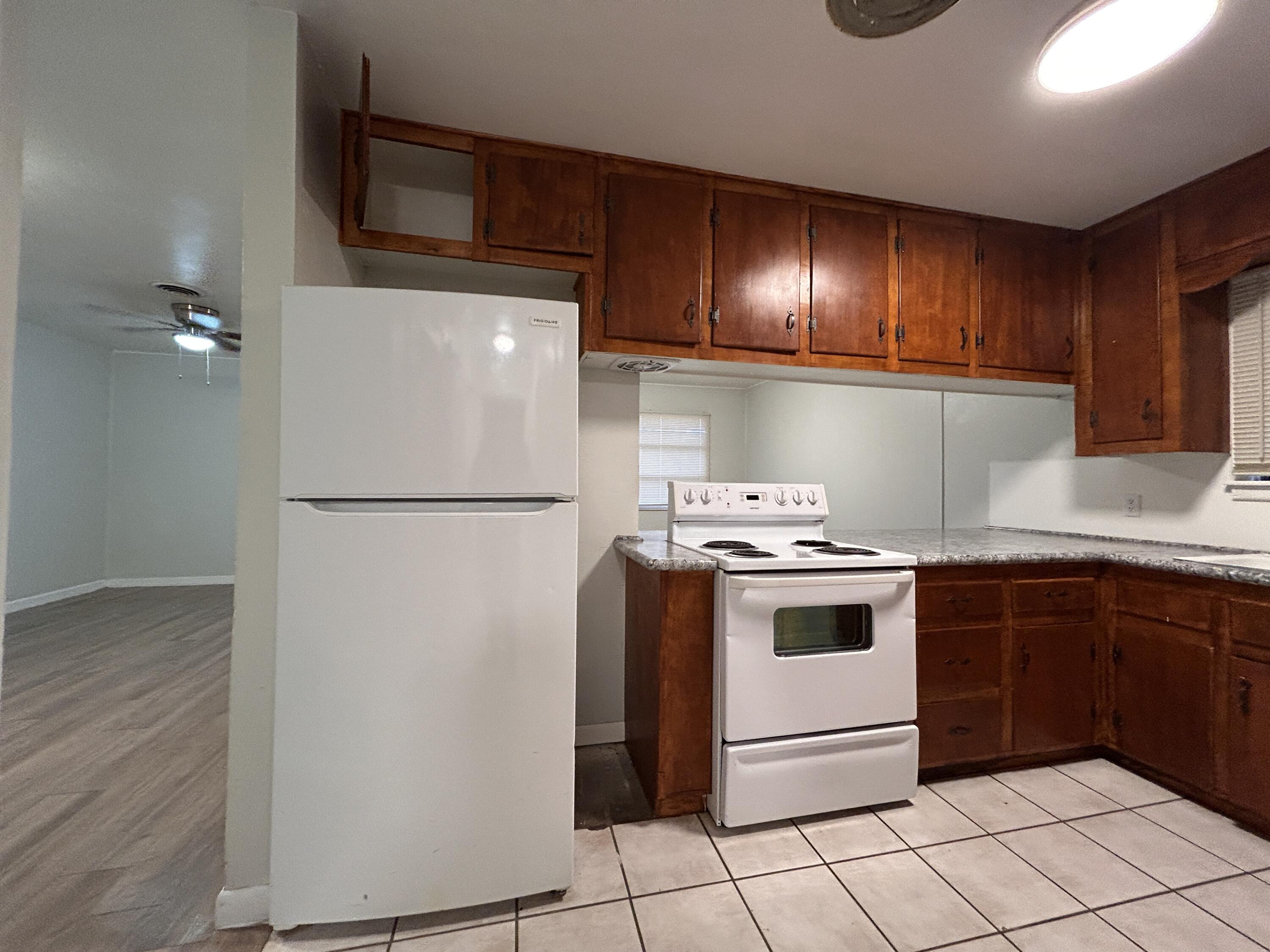 2812 43rd Street, Unit 5 Lubbock, TX 79413 - Photo 2 of 18 original (1)