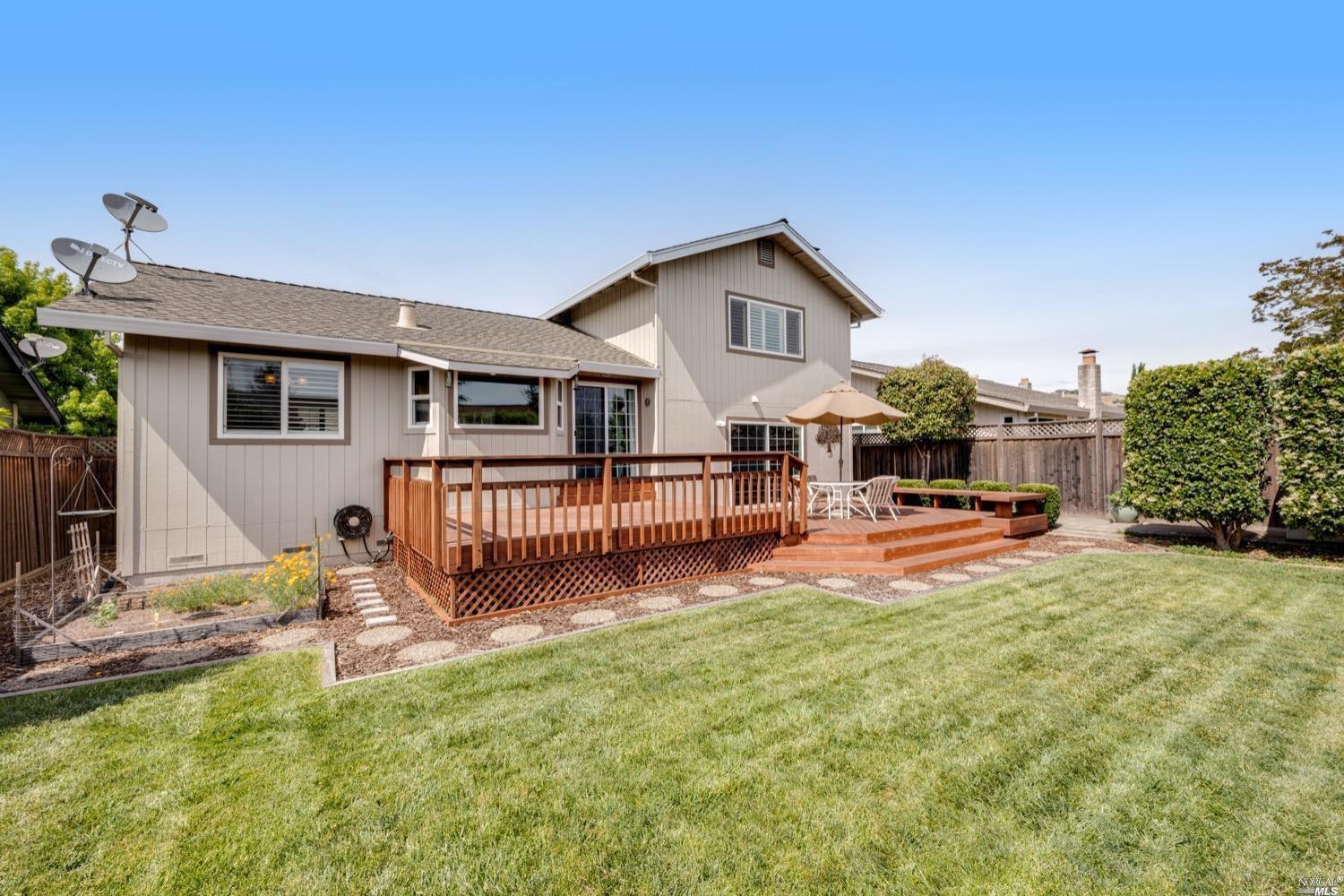 1521 Genesis Court Rohnert Park, CA 94928 - Photo 6 of 30