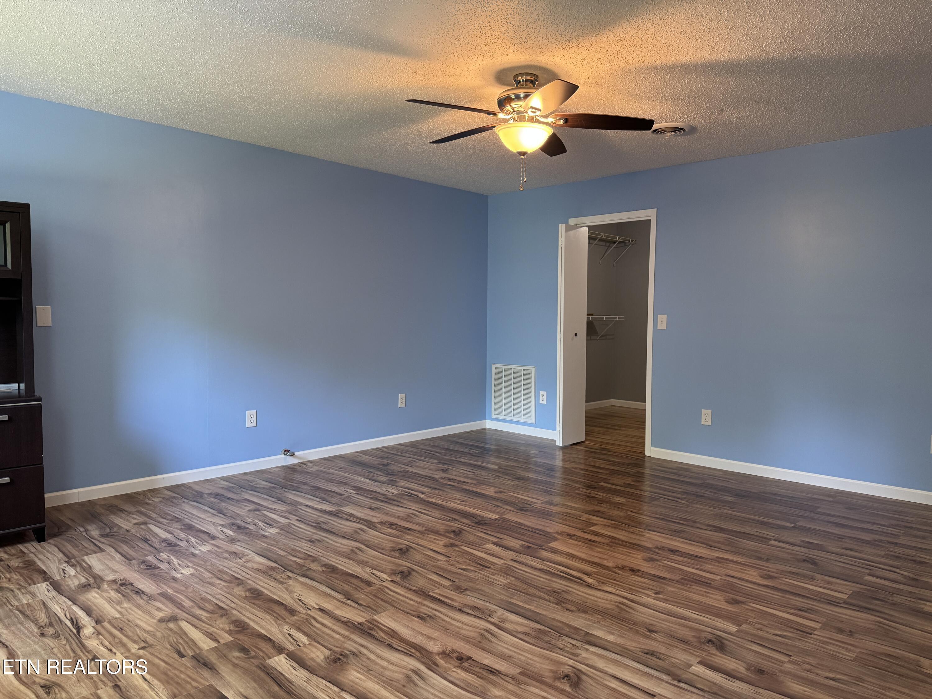 125 Walnut Lane Oneida, TN 37841 - Photo 25 of 39 IMG_7632