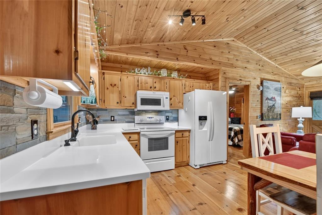 234 Holly Hollow Road Blue Ridge, GA 30513 - Photo 16 of 34 Gallery Image 16