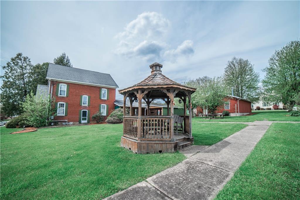 631 West Main Street Rural Valley, PA 16249 - Photo 1 of 25