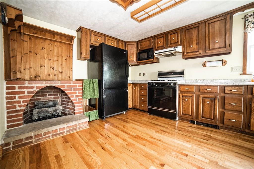 631 West Main Street Rural Valley, PA 16249 - Photo 10 of 25