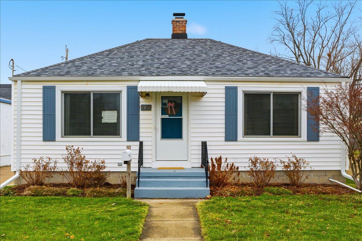 03-2122 27th St Kenosha, WI 53140 (3 of