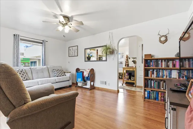 $230,000 | 2122 27th Street, Kenosha, WI 53140